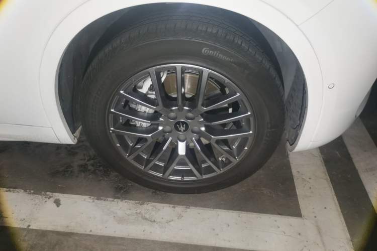 Used Maserati Grecale 2023 2.0T GT Right Front Wheel Hub