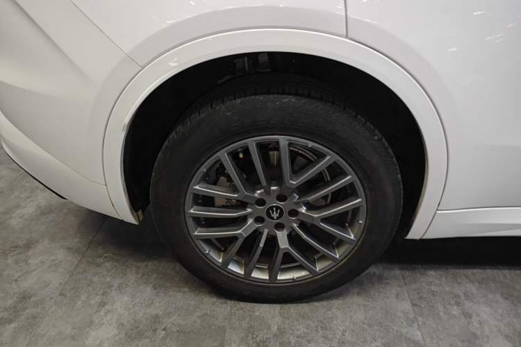 Used Maserati Grecale 2023 2.0T GT Right Rear Wheel Hub