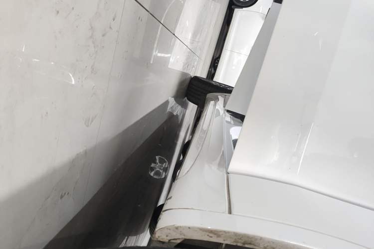 Used Maserati Grecale 2023 2.0T GT Right Side Sill