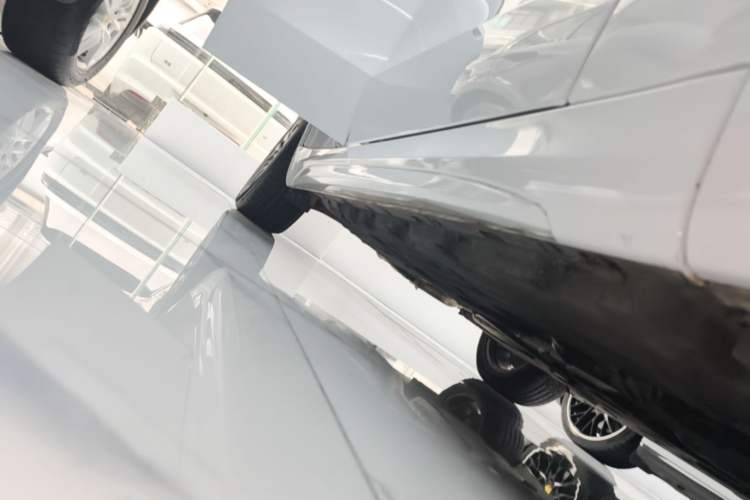 Used Maserati Grecale 2023 2.0T GT Right Side Sill