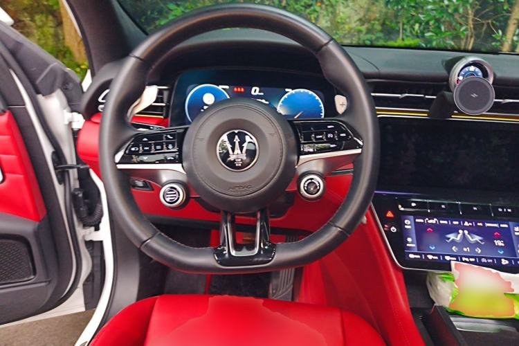 Used Maserati Grecale 2023 2.0T GT Steering Wheel