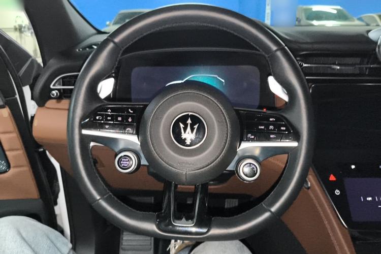 Used Maserati Grecale 2023 2.0T Flying White Special Edition Steering Wheel