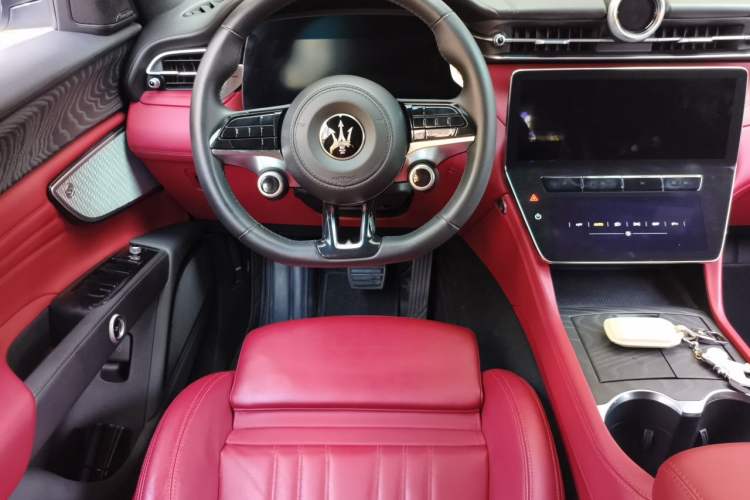 Used Maserati Grecale 2023 2.0T GT Steering Wheel
