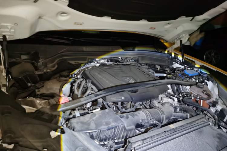 Used Maserati Grecale 2023 2.0T GT Engine Bay Right