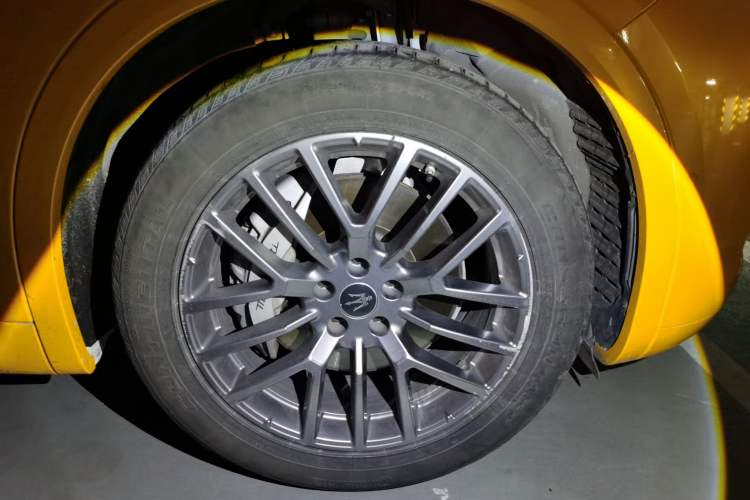 Used Maserati Grecale 2023 2.0T GT Right Front Wheel Hub