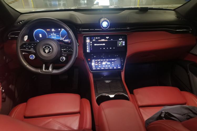 Used Maserati Grecale 2024 2.0T Modena Center Console