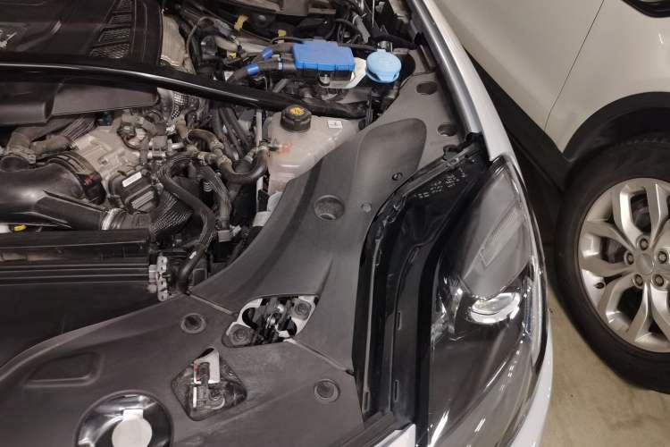 Used Maserati Grecale 2024 2.0T Modena Engine Bay Left