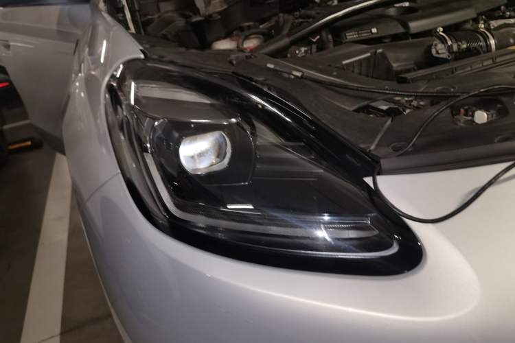 Used Maserati Grecale 2024 2.0T Modena Right Front Headlight