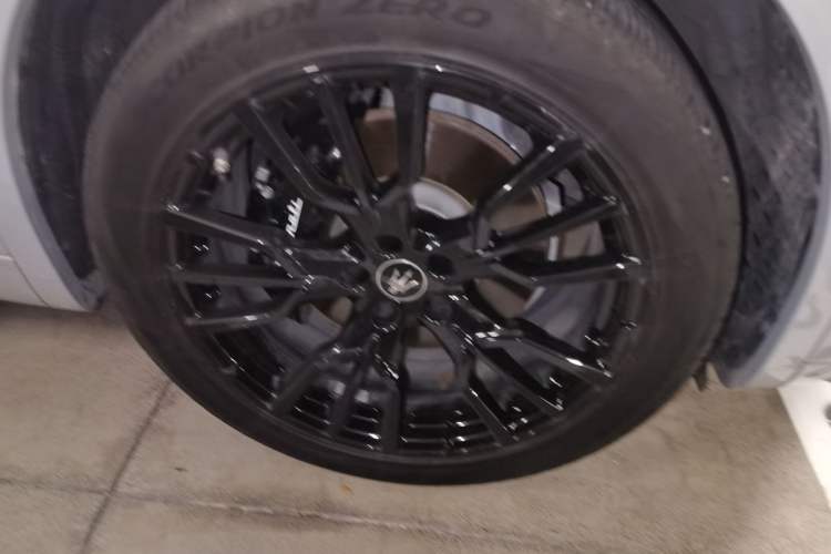 Used Maserati Grecale 2024 2.0T Modena Right Front Wheel Hub