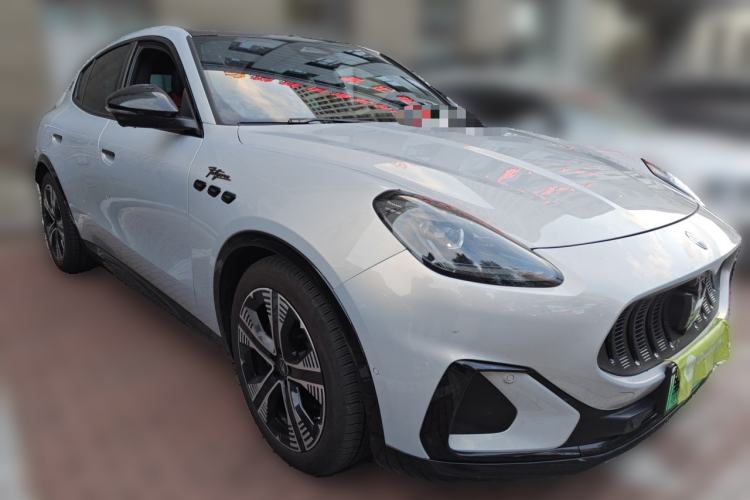Used Maserati Grecale New Energy 2024 Folgore Front Right 45 Deg