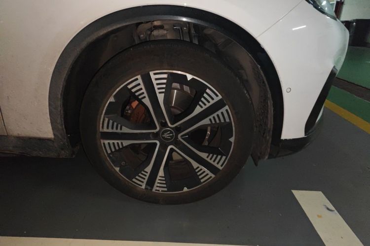 Used Maserati Grecale New Energy 2024 Folgore Right Front Wheel Hub