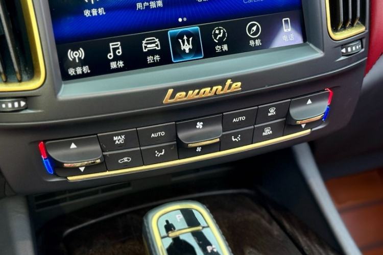 Used Maserati Levante 2019 3.0T Luxury Edition China VI Standard Interior 6