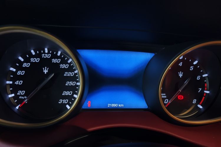 Used Maserati Levante 2019 3.0T Luxury Edition China VI Standard Odometer Close Up