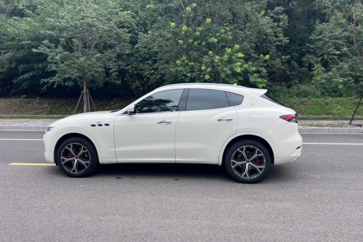 Used Maserati Levante 2022 2.0T GT Sharp Edition Exterior 3