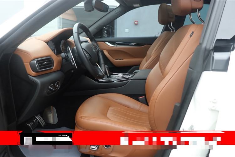 Used Maserati Levante 2022 2.0T GT Sharp Edition Interior 2