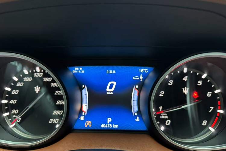 Used Maserati Levante 2018 3.0T Sport Edition Odometer Close Up