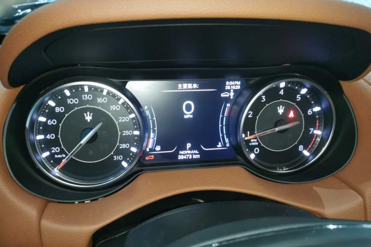 Used Maserati Levante 2022 2.0T GT Sharp Edition Odometer Close Up