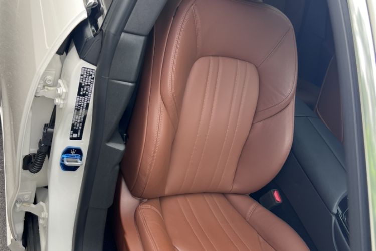 Used Maserati Levante 2022 2.0T GT Sharp Edition Right Front Seat