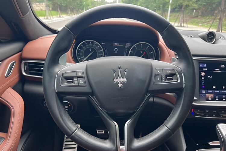 Used Maserati Levante 2022 2.0T GT Sharp Edition Steering Wheel