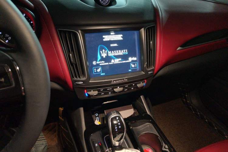 Used Maserati Levante 2016 3.0T Standard Edition Audio And AC Panel