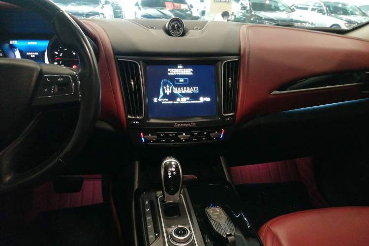 Used Maserati Levante 2016 3.0T Standard Edition Audio And AC Panel