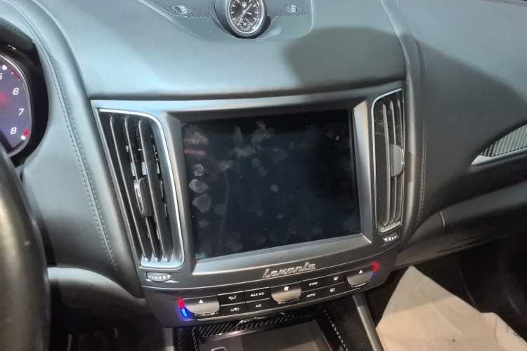 Used Maserati Levante 2016 3.0T Standard Edition Audio And AC Panel