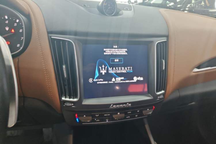 Used Maserati Levante 2016 3.0T Standard Edition Audio And AC Panel