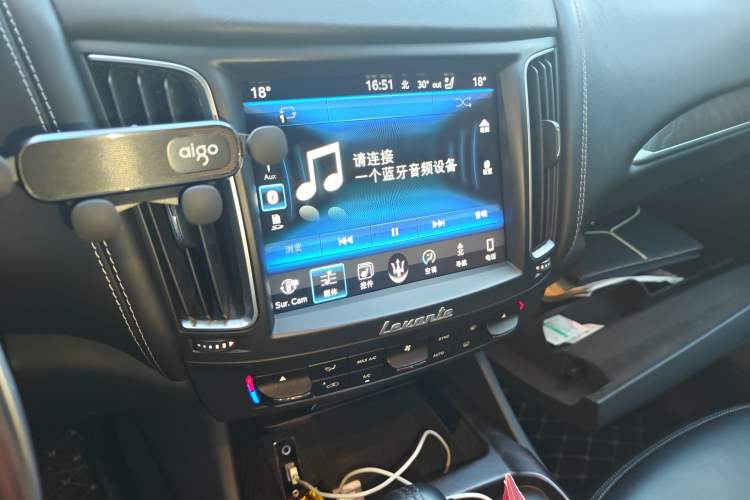 Used Maserati Levante 2016 3.0T Standard Edition Audio And AC Panel
