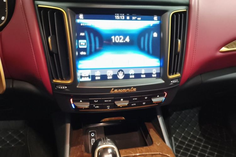 Used Maserati Levante 2016 3.0T Standard Edition Audio And AC Panel