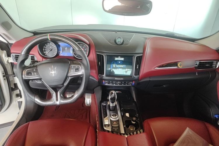 Used Maserati Levante 2016 3.0T Standard Edition Center Console
