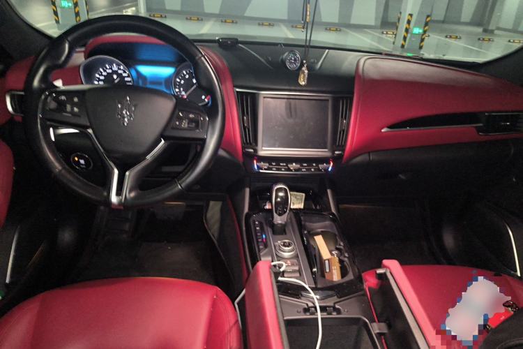Used Maserati Levante 2016 3.0T Standard Edition Center Console