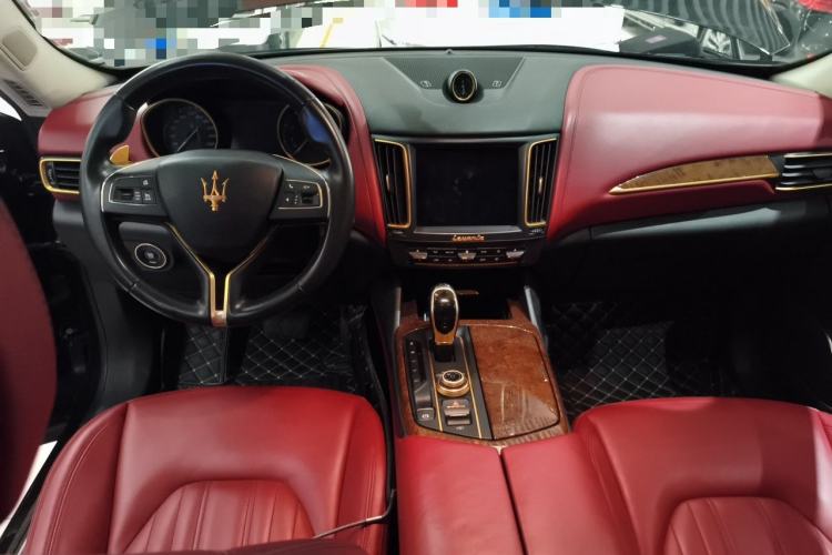 Used Maserati Levante 2016 3.0T Standard Edition Center Console