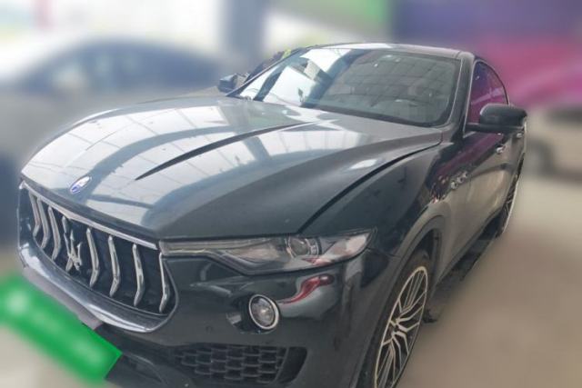 Used Maserati Levante 2016, automatic transmission, 3.0 diesel, 5 seats (parallel import)