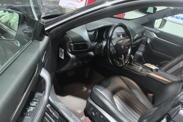 Used Maserati Levante 2016 3.0T Standard Edition Driver Seat