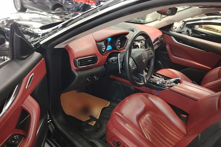 Used Maserati Levante 2016 3.0T Standard Edition Driver Seat