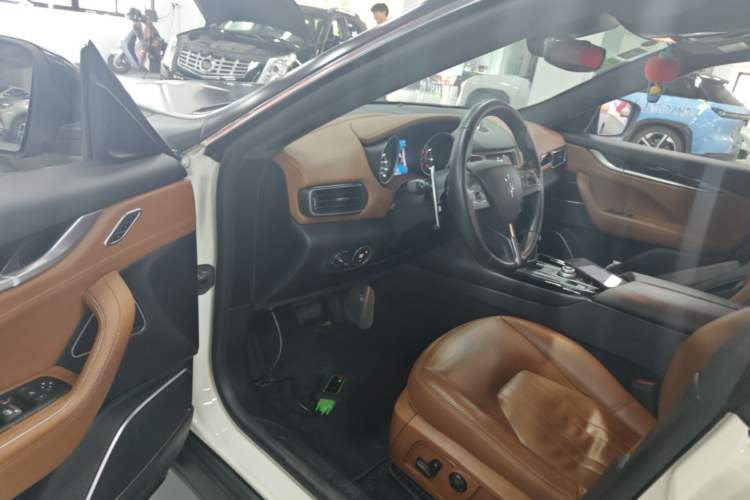Used Maserati Levante 2016 3.0T Standard Edition Driver Seat