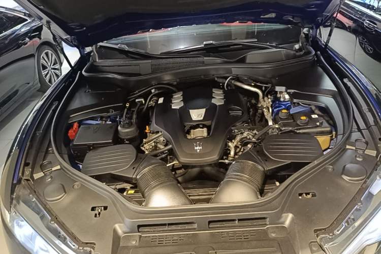 Used Maserati Levante 2016 3.0T Standard Edition Engine Bay