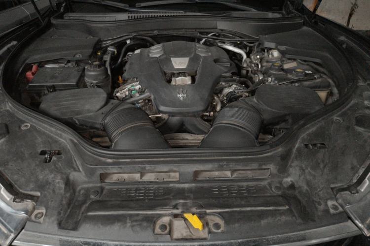Used Maserati Levante 2016 3.0T Standard Edition Engine Bay