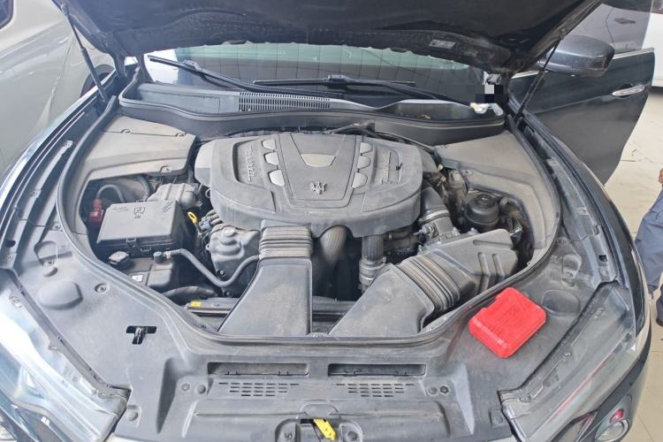Used Maserati Levante  Engine Bay