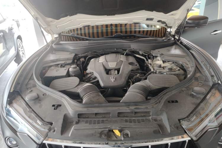 Used Maserati Levante 2016 3.0T Standard Edition Engine Bay
