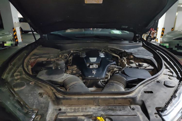 Used Maserati Levante 2016 3.0T Standard Edition Engine Bay