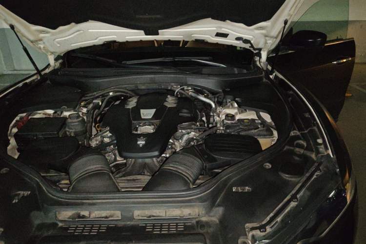 Used Maserati Levante 2016 3.0T Standard Edition Engine Bay Left