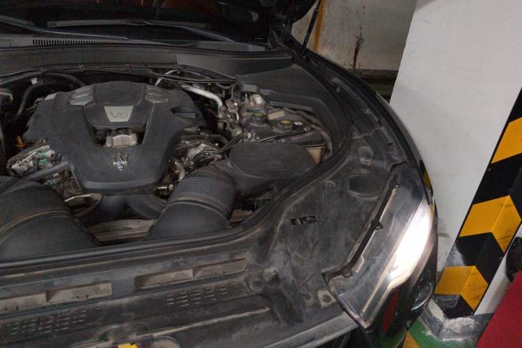 Used Maserati Levante 2016 3.0T Standard Edition Engine Bay Left