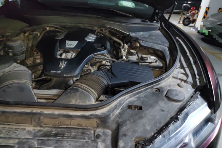 Used Maserati Levante 2016 3.0T Standard Edition Engine Bay Left