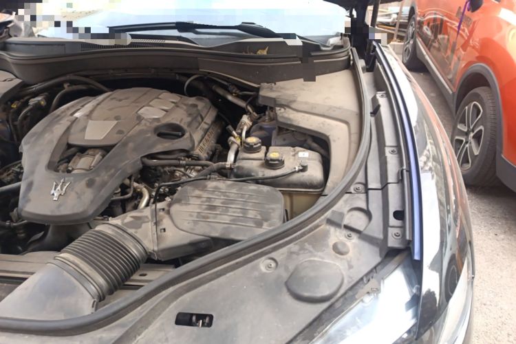 Used Maserati Levante 2016 3.0T Standard Edition Engine Bay Left