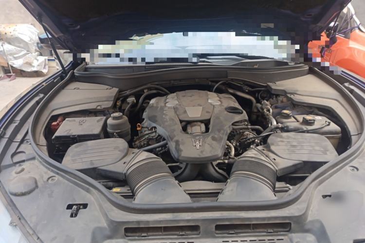 Used Maserati Levante 2016 3.0T Standard Edition Engine Bay