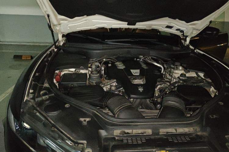 Used Maserati Levante 2016 3.0T Standard Edition Engine Bay Right