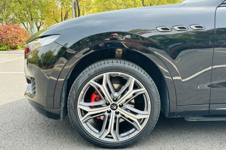 Used Maserati Levante 2016 3.0T Standard Edition Exterior 10