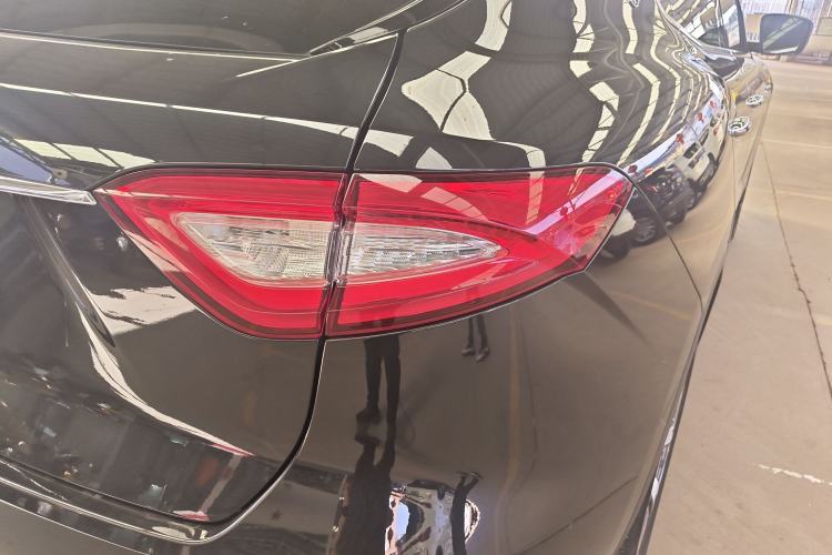 Used Maserati Levante 2016 3.0T Standard Edition Exterior 3