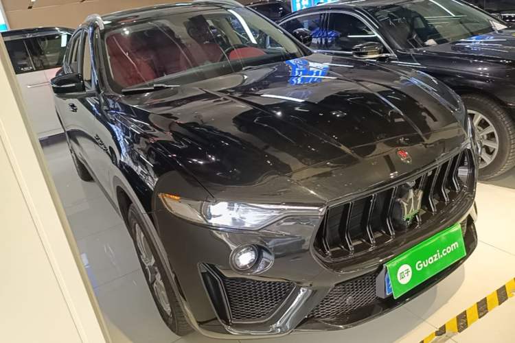 Used Maserati Levante 2016 3.0T Standard Edition Front Right 45 Deg